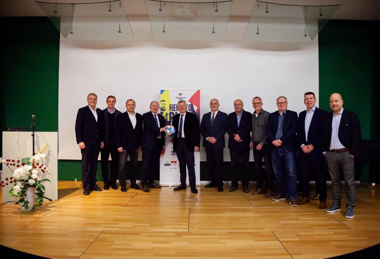 OB Christian Specht empfing eine internationale Delegation zur Handball-WM in Mannheim